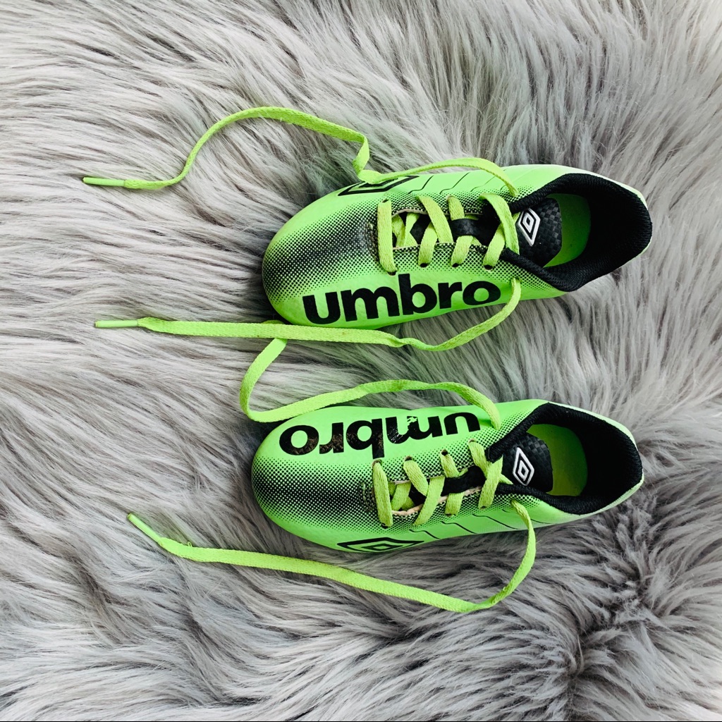 Umbro Like Green Cleats